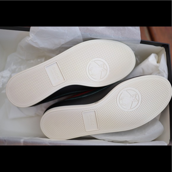 Gucci Men’s Leather Low-top Sneakers with Web - Picture 4 of 9